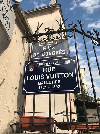 Sluts in Asnieres-sur-Seine (FR)
